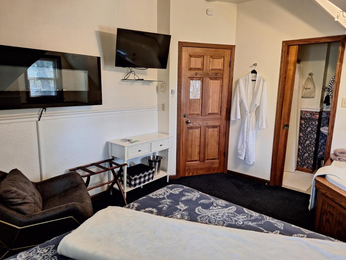 Otter Creek Eau Claire Altoona Bed & Breakfast エクステリア 写真